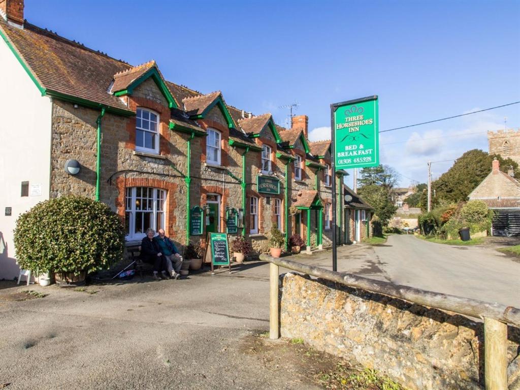 The Three Horseshoes Inn Bridport Exteriér fotografie