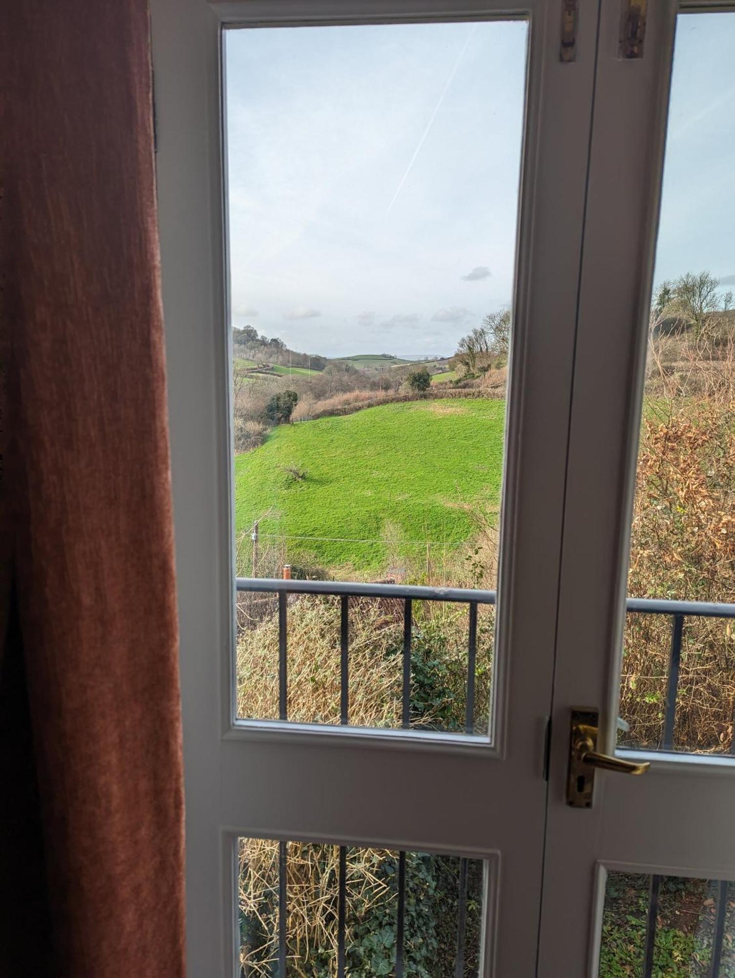The Three Horseshoes Inn Bridport Exteriér fotografie
